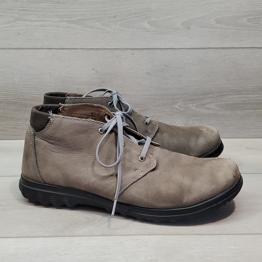Bogs Mens Eugene Chukka Waterproof Leather Boots shoes sz 11.5